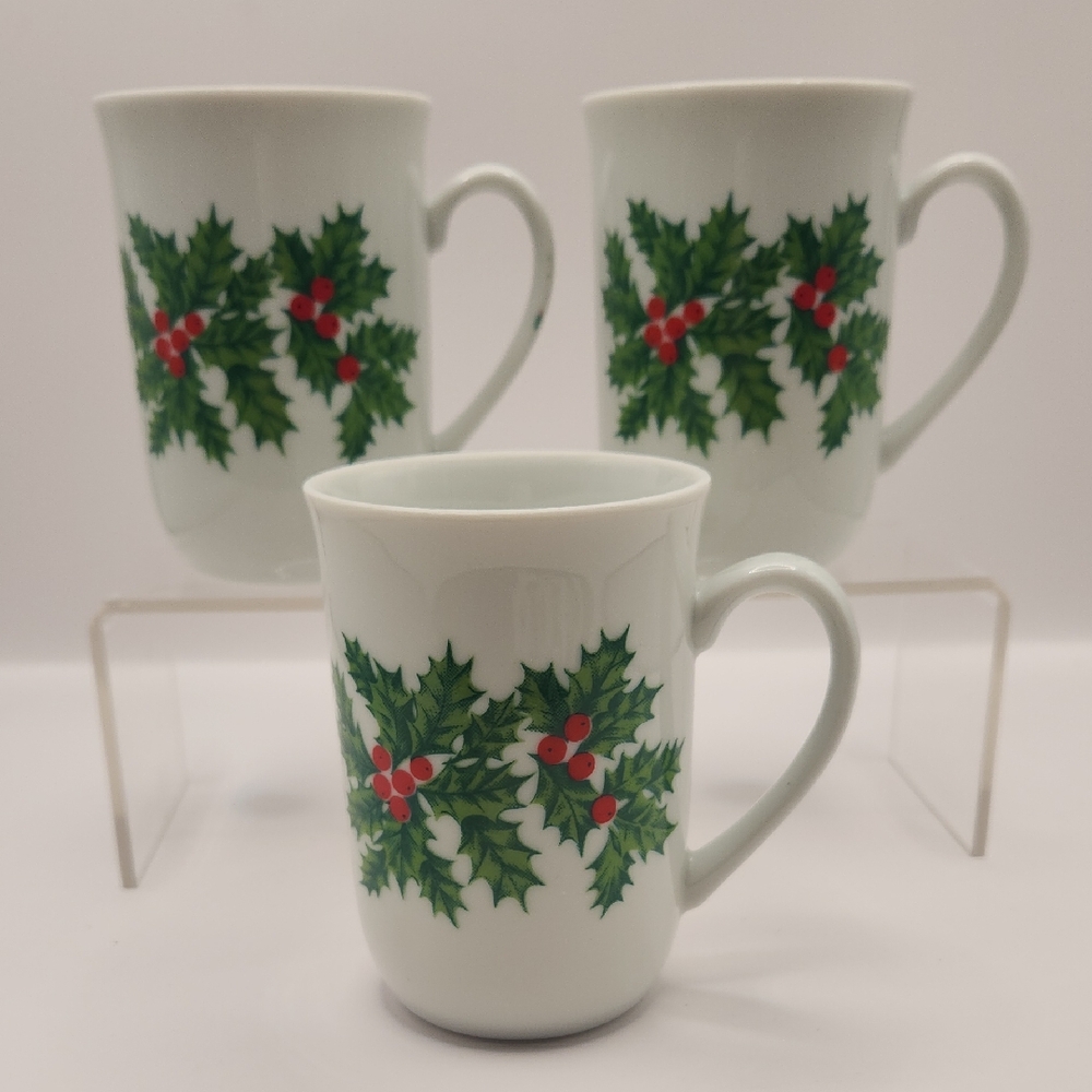Vintage Inarco Japan Porcelain Holly & Berries White Cup/Mug E-6281 Set Of 3